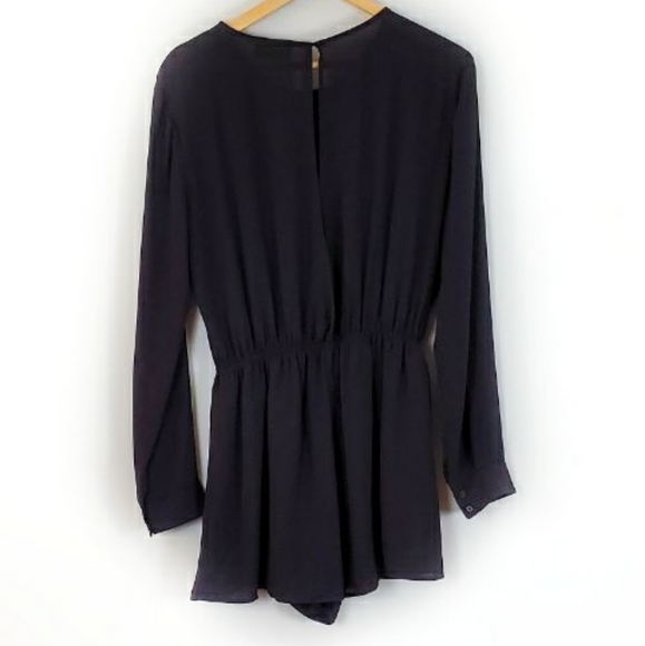ASTR Black Long Sleeve Romper Size Large - Picture 5 of 5
